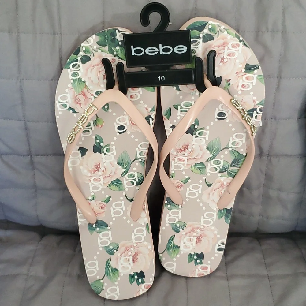 NWT Beach Ready Pink bebe Rhinestone Floral Flip Flops - Picture 5 of 10